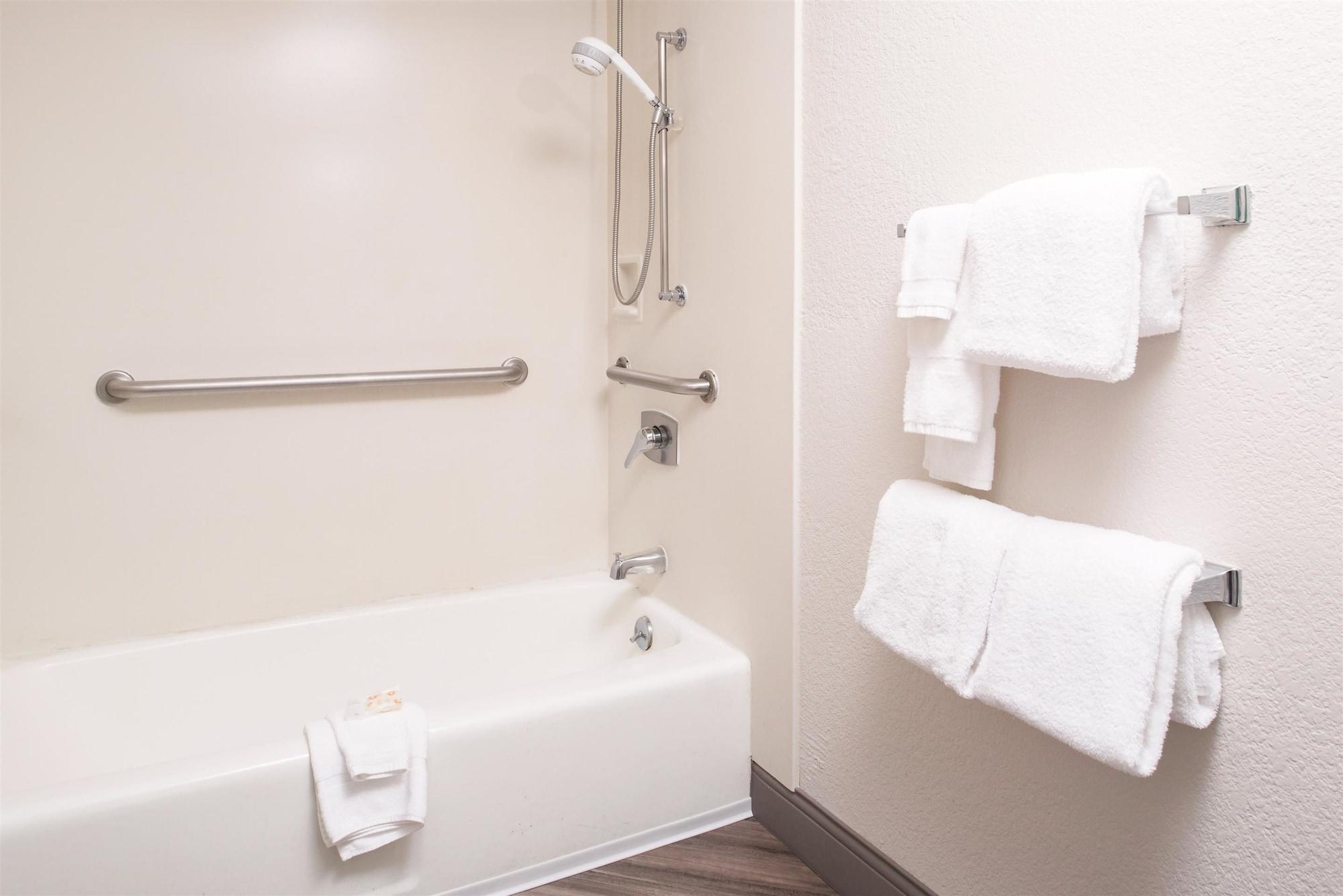 Motel 6-Red Deer, Ab Екстериор снимка