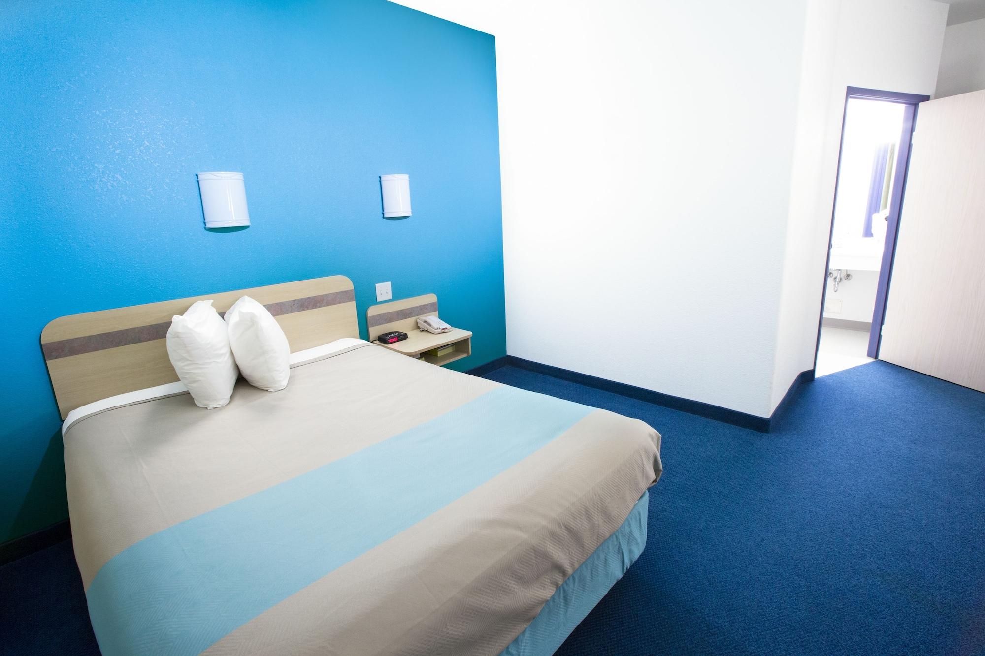 Motel 6-Red Deer, Ab Екстериор снимка