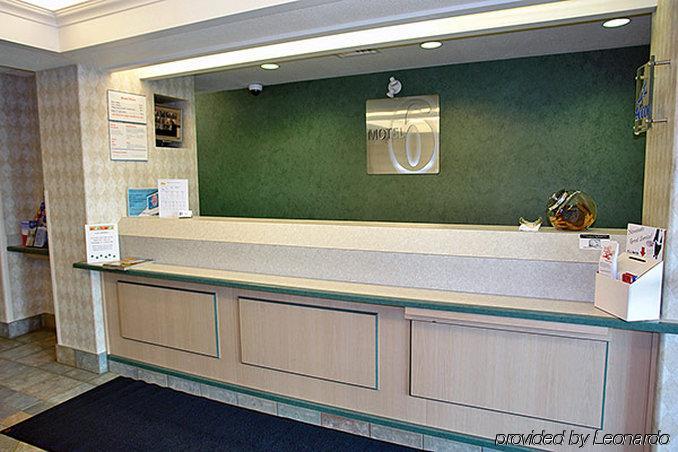 Motel 6-Red Deer, Ab Екстериор снимка