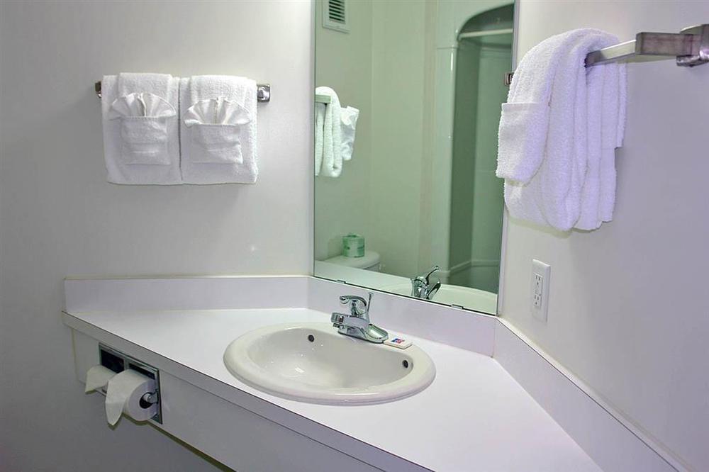 Motel 6-Red Deer, Ab Стая снимка